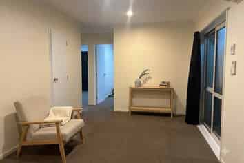 25A Henwood Road, Mangere East