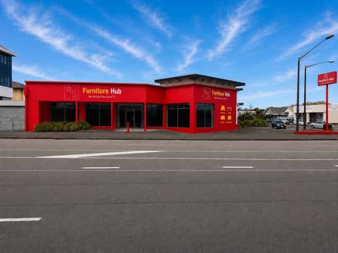 OFFICE, RETAIL & W/HOUSE - CENTRAL HIGH PROFILE