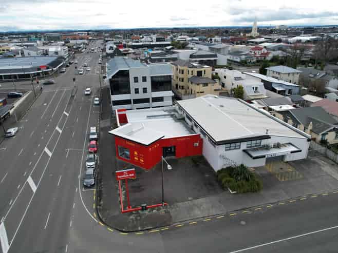 OFFICE, RETAIL & W/HOUSE - CENTRAL HIGH PROFILE