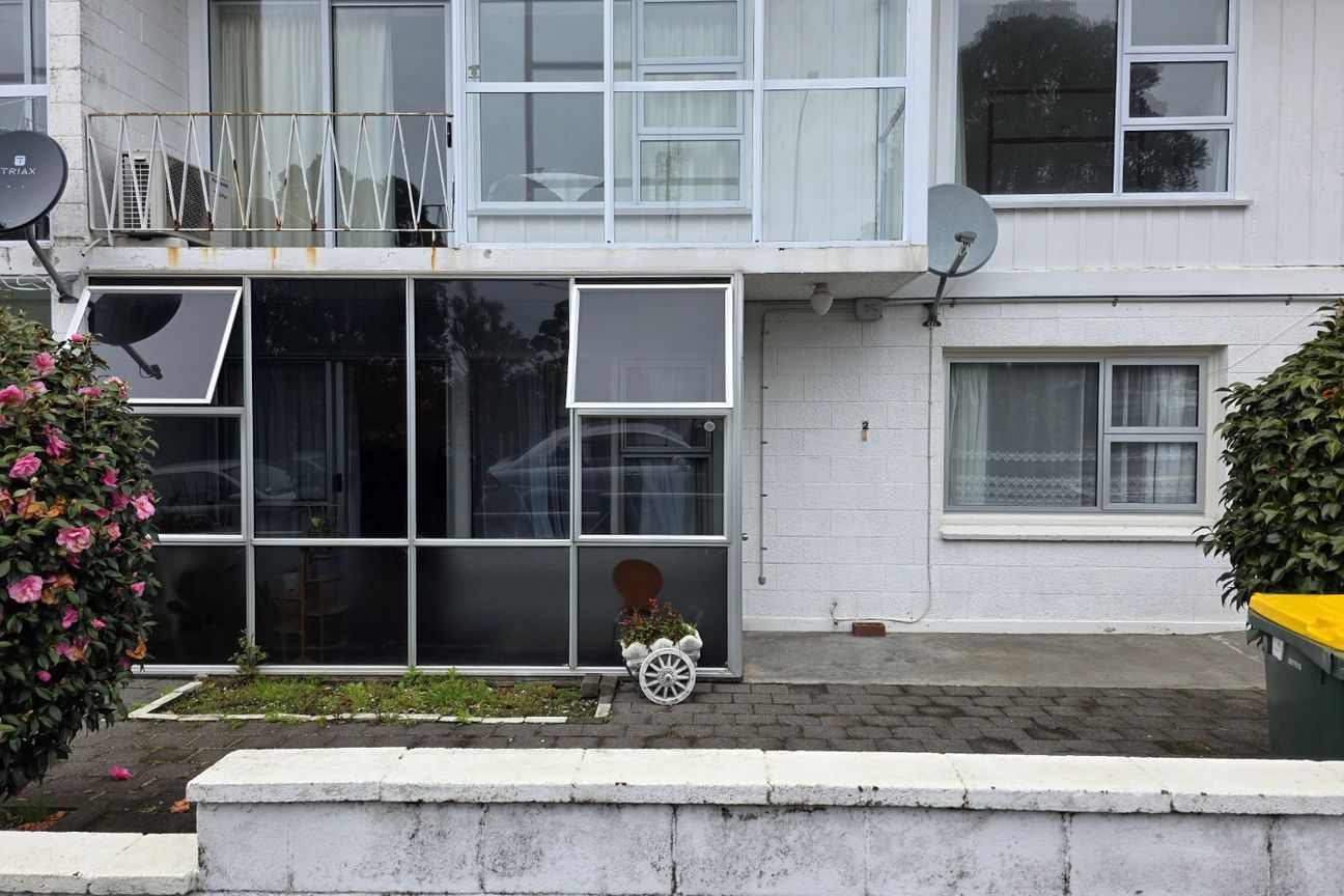 Inner-City Low Maintenance Two-Bedroom Unit - Aanzicht 2