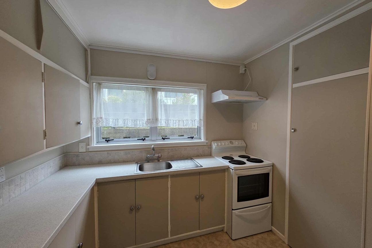 Inner-City Low Maintenance Two-Bedroom Unit - Meer
