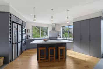 1127 Pourerere Road, Omakere