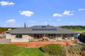 1127 Pourerere Road, Omakere