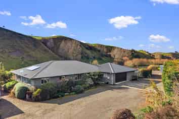1127 Pourerere Road, Omakere
