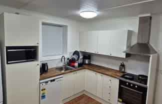15 Milford Avenue, Calton Hill
