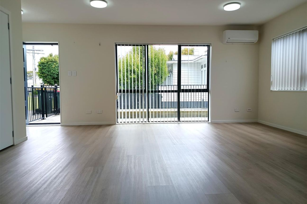 Pleasant Road For Rent - Więcej