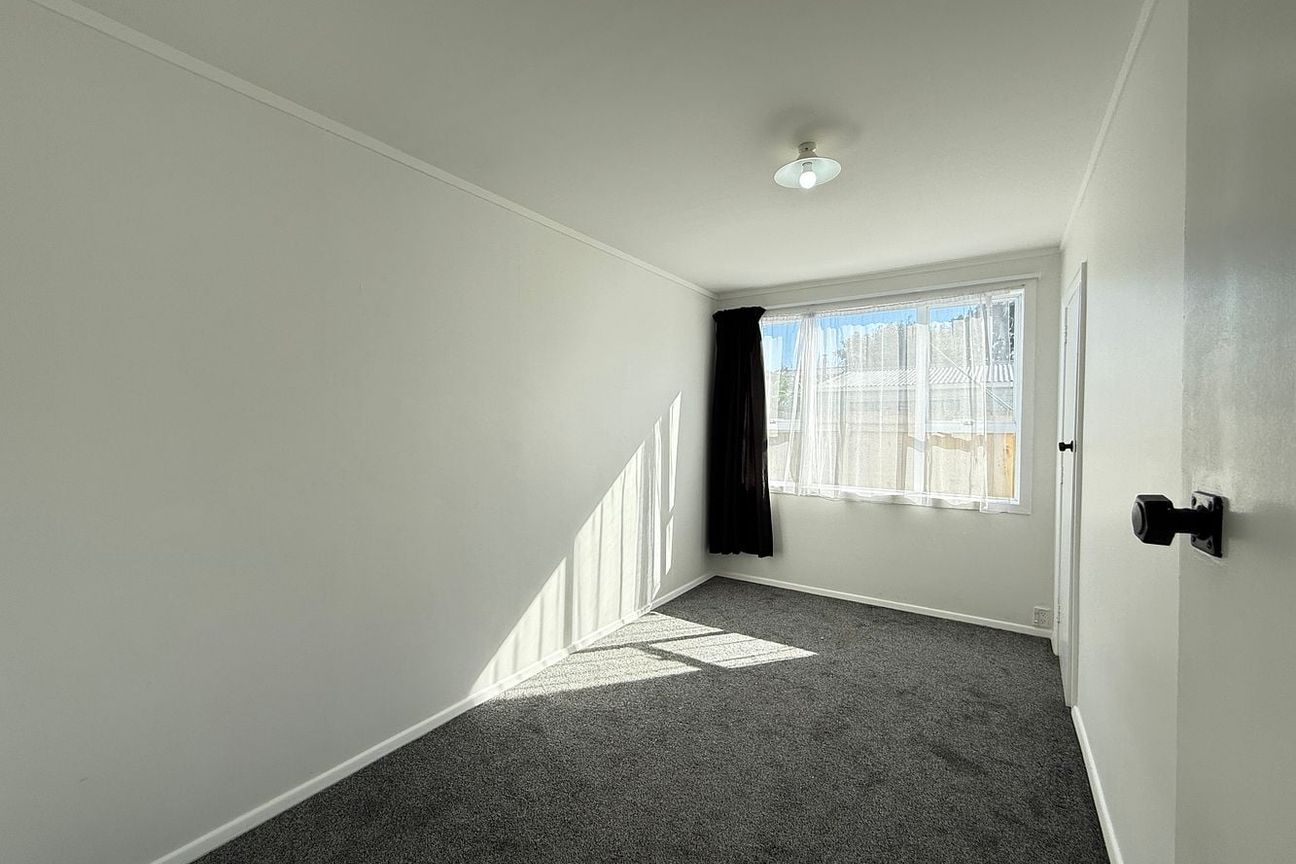 Single Level Stand Alone 3-bedrooms. - Ansicht 5