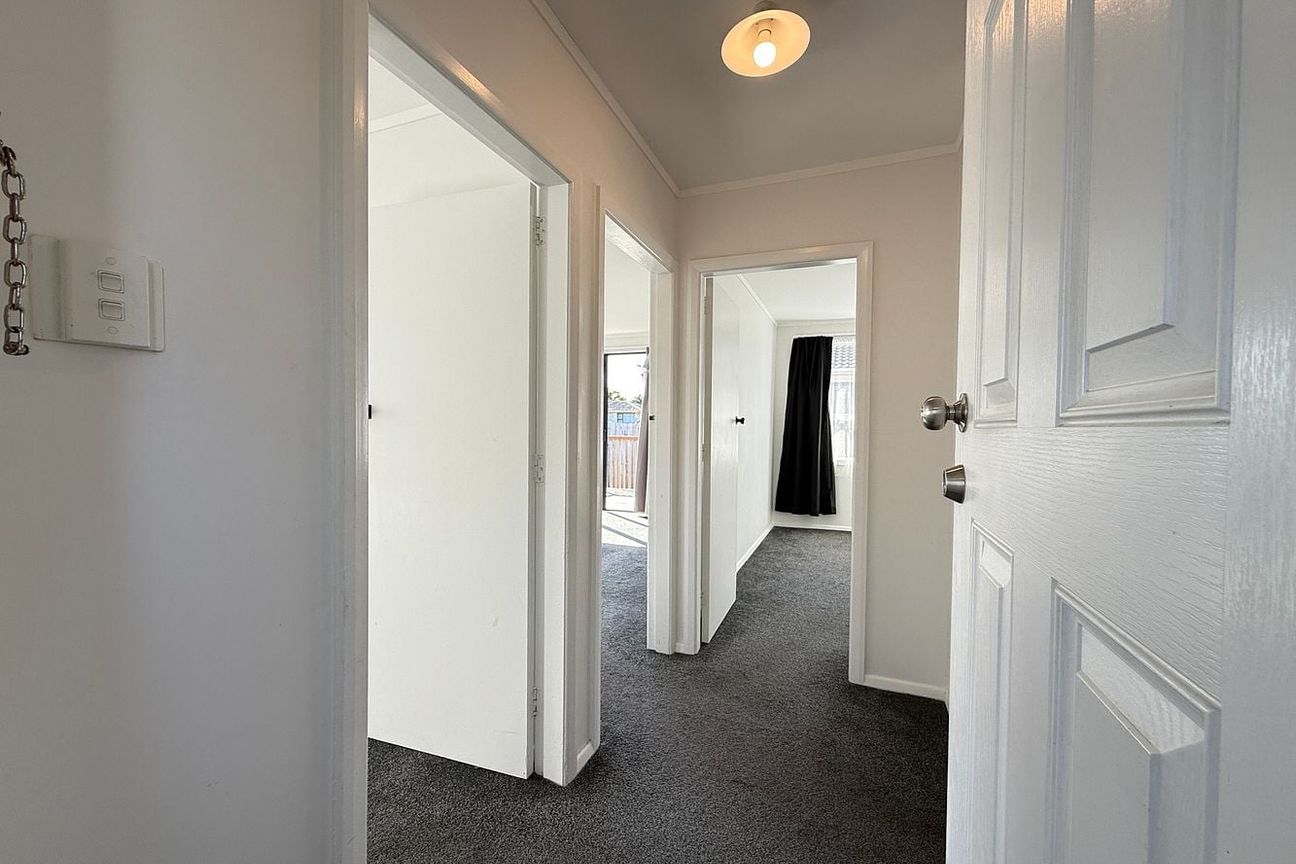 Single Level Stand Alone 3-bedrooms. - Ansicht 4