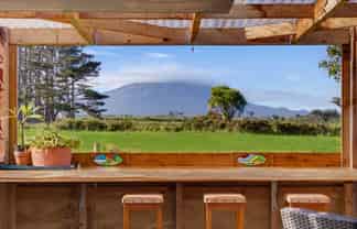 5806 South Road, Rahotu