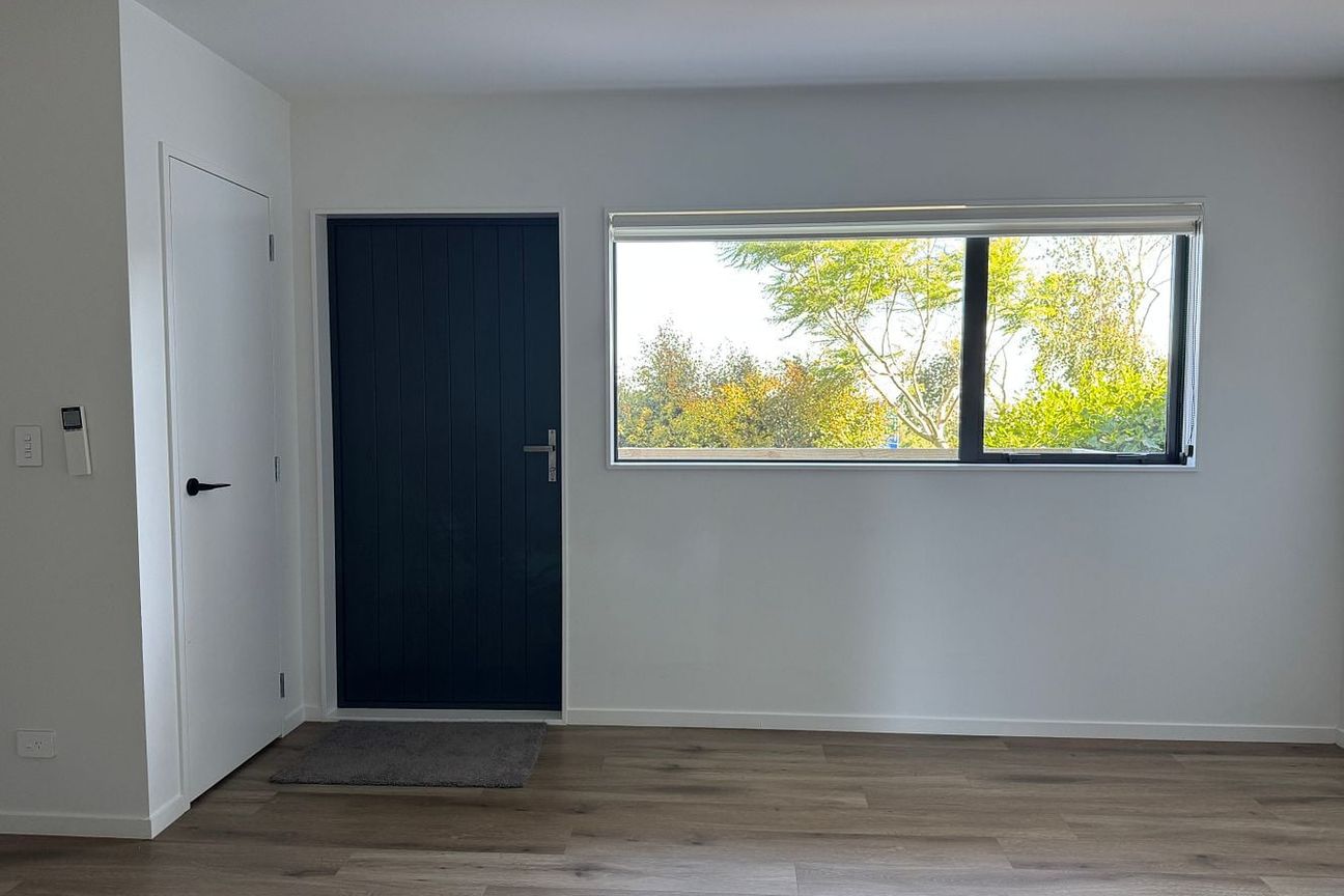 Prime Location Unit | Bills Included - Widok 4