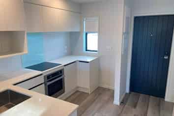 9/137 Hall Avenue, Favona