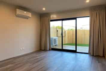 9/137 Hall Avenue, Favona