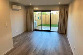 9/137 Hall Avenue, Favona