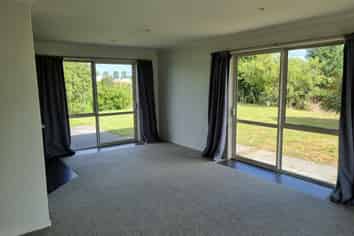 198 St James Drive, Huntington