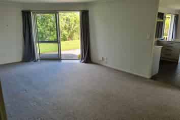198 St James Drive, Huntington