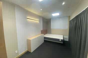 253 Lincoln Road, Addington