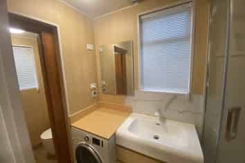 253 Lincoln Road, Addington