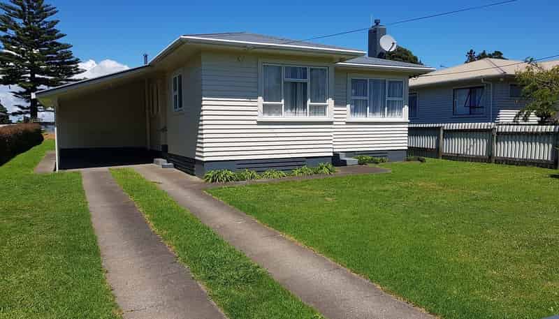 7 Brookes Terrace, Waitara