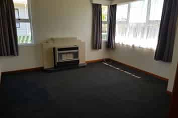 7 Brookes Terrace, Waitara