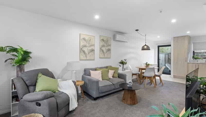 4/12 Biddle Crescent, Taita