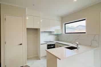 82C Eversleigh Road, Belmont