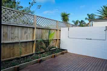 82C Eversleigh Road, Belmont