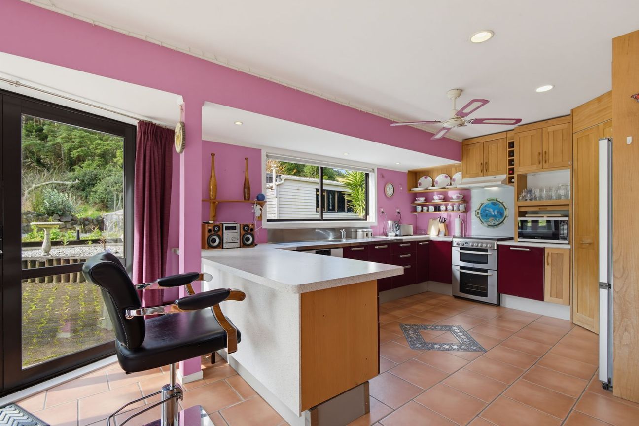 Lifestyle Living, Just Minutes from Town! - Ansicht 6