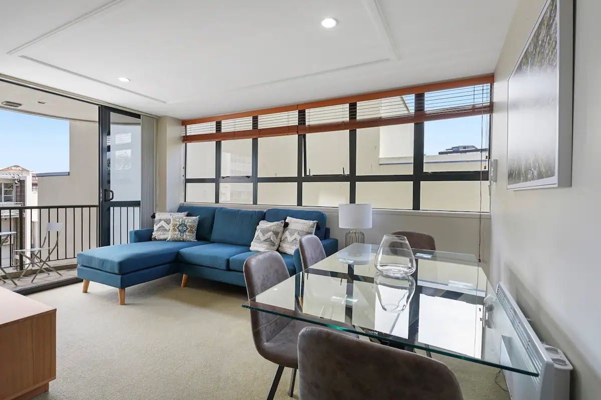 Central, 2 Bedroom, Fully Furnished, Carpark - Vista 3