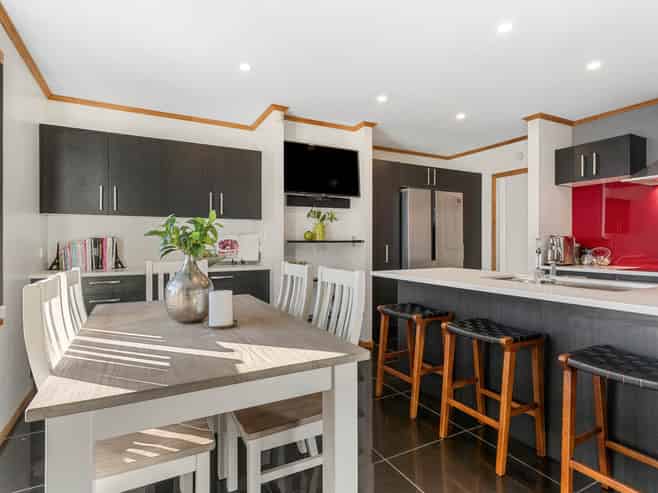 2 Oran Road, Panmure