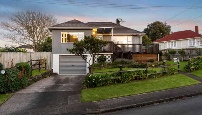 2 Oran Road, Panmure