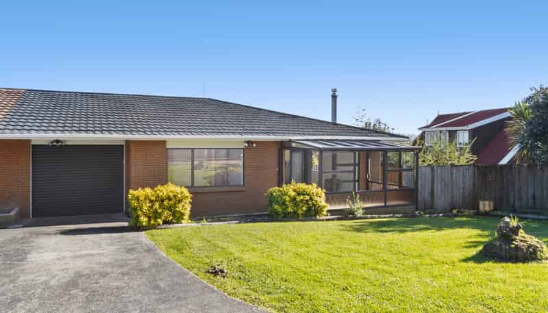 2/4142A Great North Road, Glendene