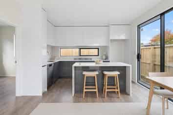 47B Cambridge Terrace, Papatoetoe