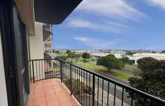 2B/18 Ronwood Ave, Manukau