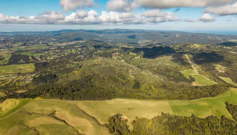 121 Mount Albion Rise, Taupaki