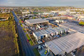 271m² Industrial Unit in Takanini