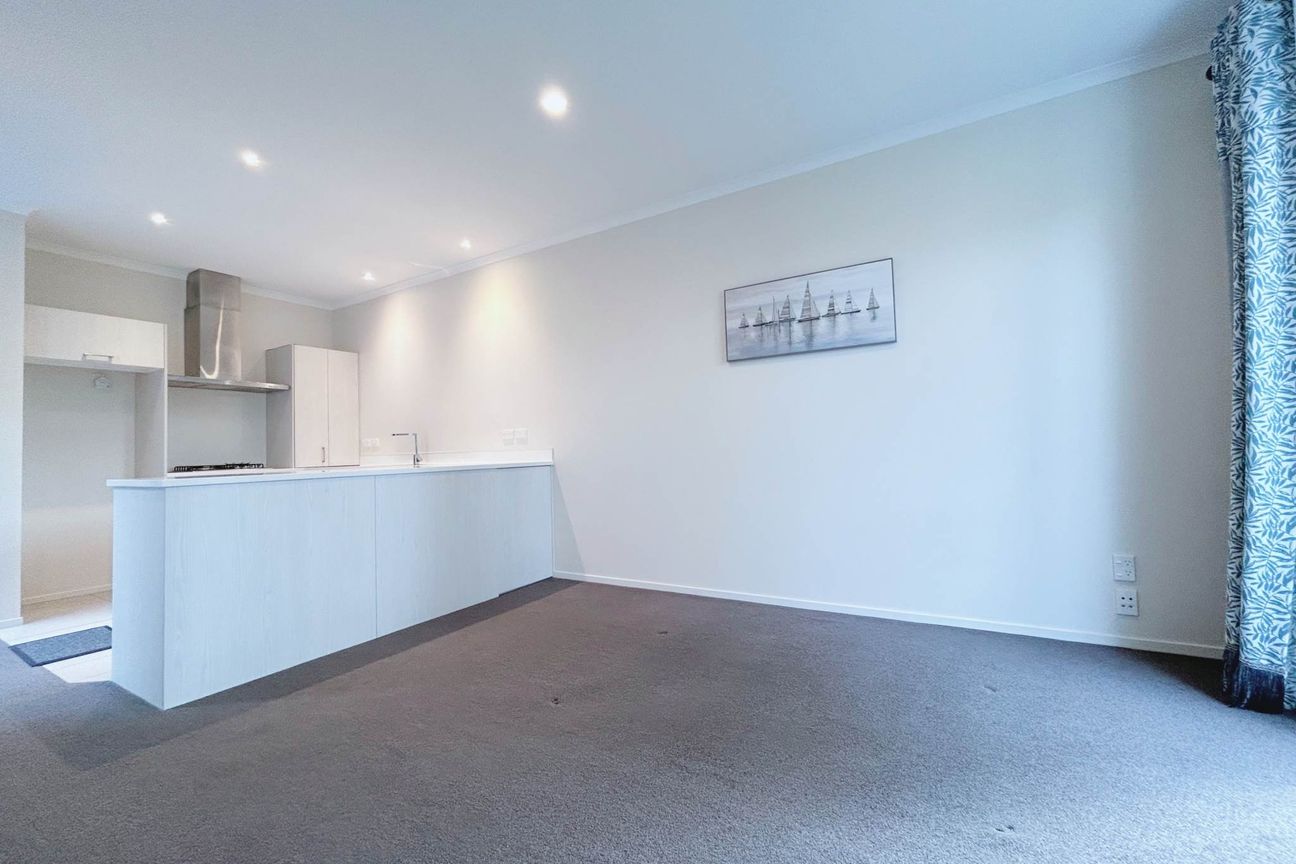 Modern 3 Bed, 2 Bath home with Double Garage - Ansicht 3
