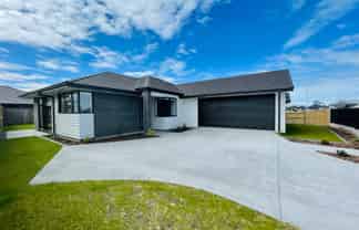 215 Te Okuroa Drive, Papamoa