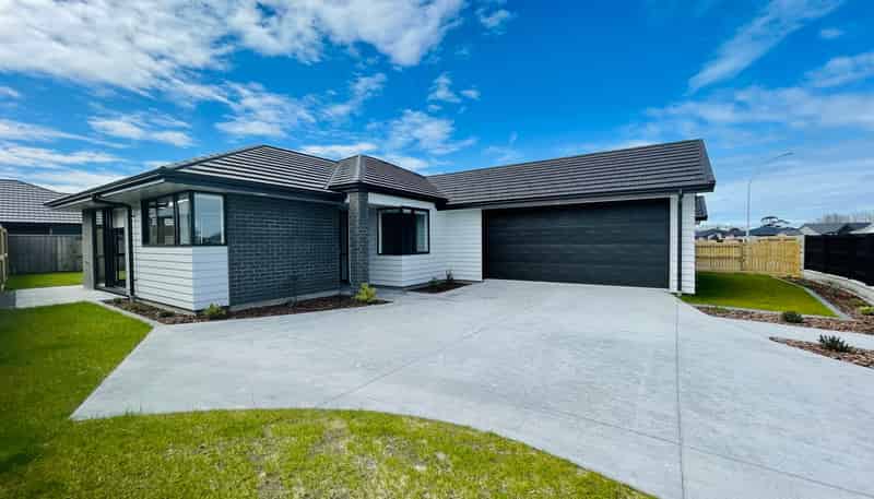 215 Te Okuroa Drive, Papamoa