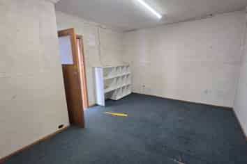 North Facing Industrial Warehouse/Workshop