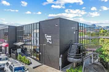 HIGH-PROFILE OFFICE NEXT TO THE CRL
