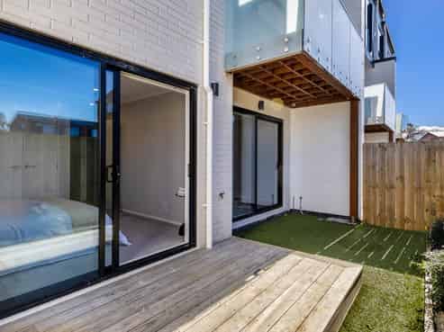 5/84 Kings Road, Panmure