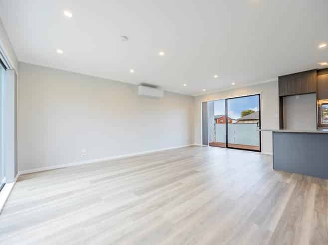 5/84 Kings Road, Panmure