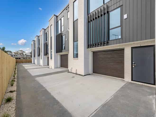 5/84 Kings Road, Panmure