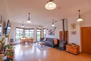 24 Stephen Road,, Browns