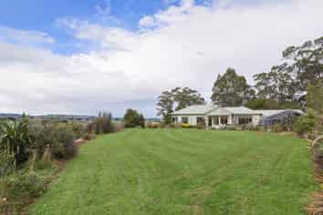 24 Stephen Road,, Browns