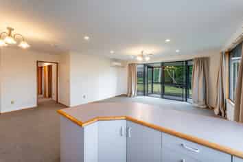 22A Carlisle Place, Marchwiel