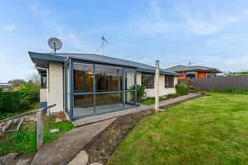 22A Carlisle Place, Marchwiel