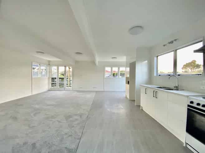 32 Cape Road, Mangere