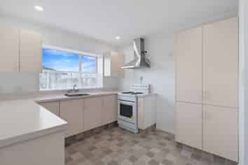 1/16 Alan Styles Place, Greenmeadows