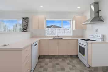 1/16 Alan Styles Place, Greenmeadows